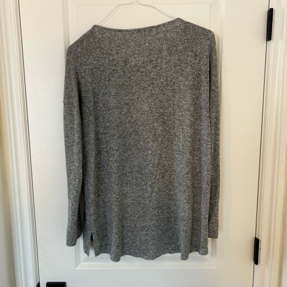 Gibson Grey Sweater (M) - Picture 4 of 4